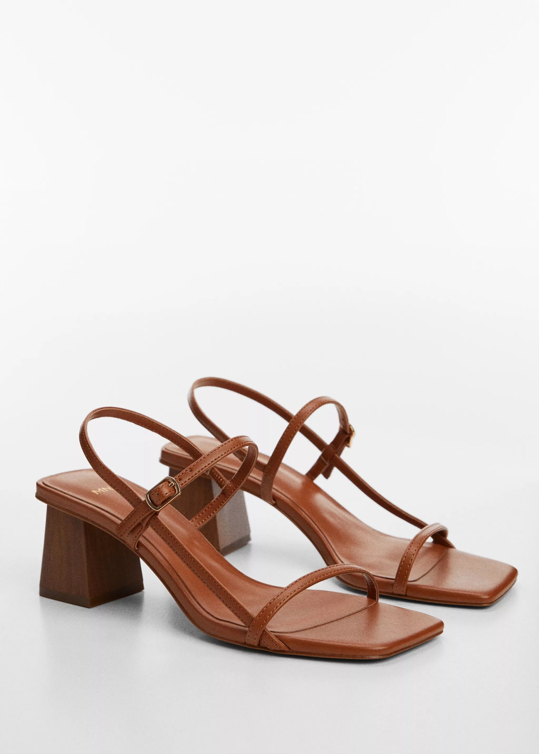Sandales talon bloc marque mango